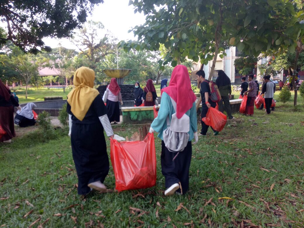 Gambar Peringati Hari Lingkungan Hidup, UKM Kopma Gelar Aksi 1000 Kantong Sampah